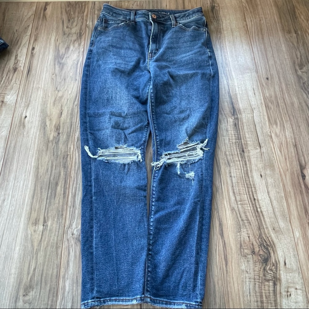 American eagle mom jeans